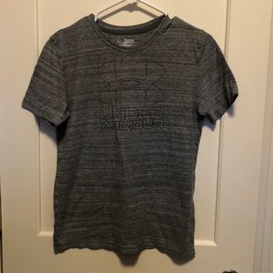 Under armour t shirt youth extra large